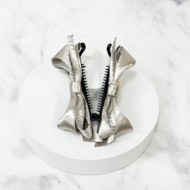 Burnaby Silver Lovely Ribbon Banana Pin / 버나비 실버 러블리 리본 바나나핀