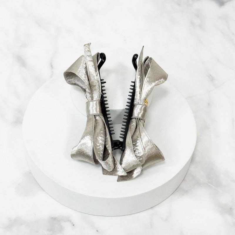 Burnaby Silver Lovely Ribbon Banana Pin / 버나비 실버 러블리