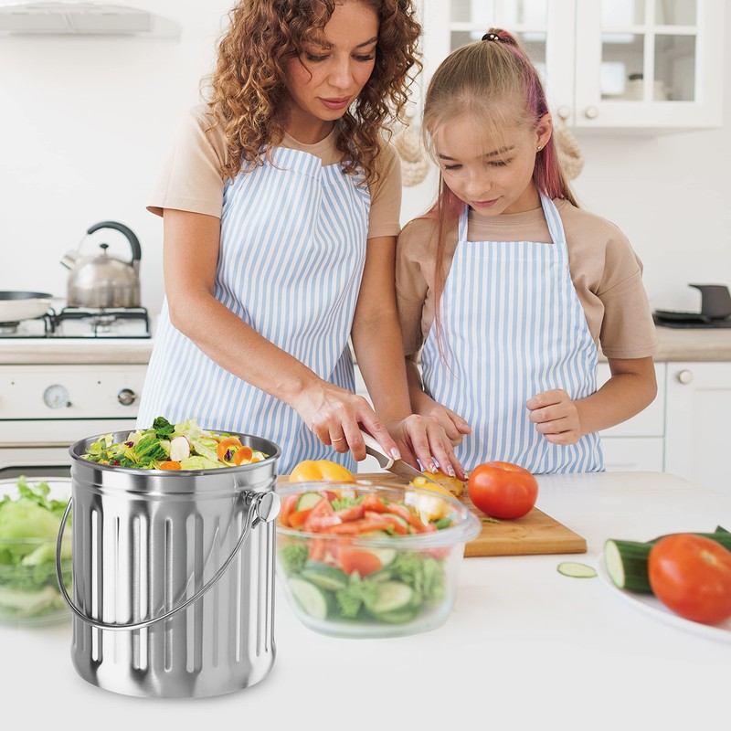 OGGI Countertop Compost Bin with Lid-1 Gallon Indoor Compost Bin