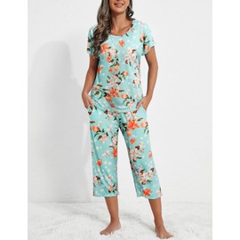 Ekouaer 2 Pack: Women's Pajamas Short Sleeve Sleepwear Tops and Capri Pants Pjs Print Pajama Sets with Blue Flowers, Black Flowers XL