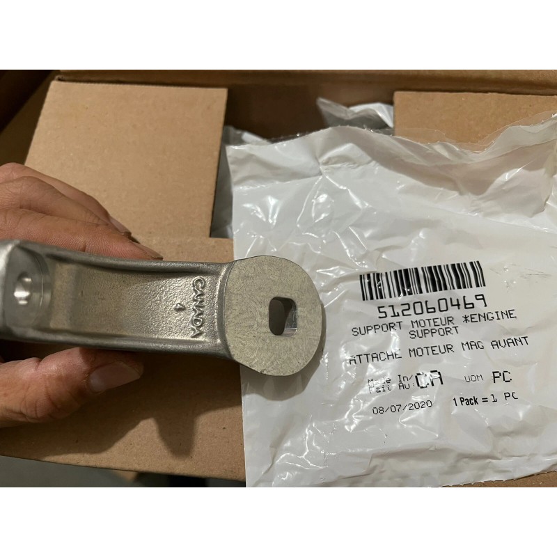 SKI-DOO BRAND NEW “Genuine” BRP Ski-Doo 800R ENGINE MOTOR MOUNT
