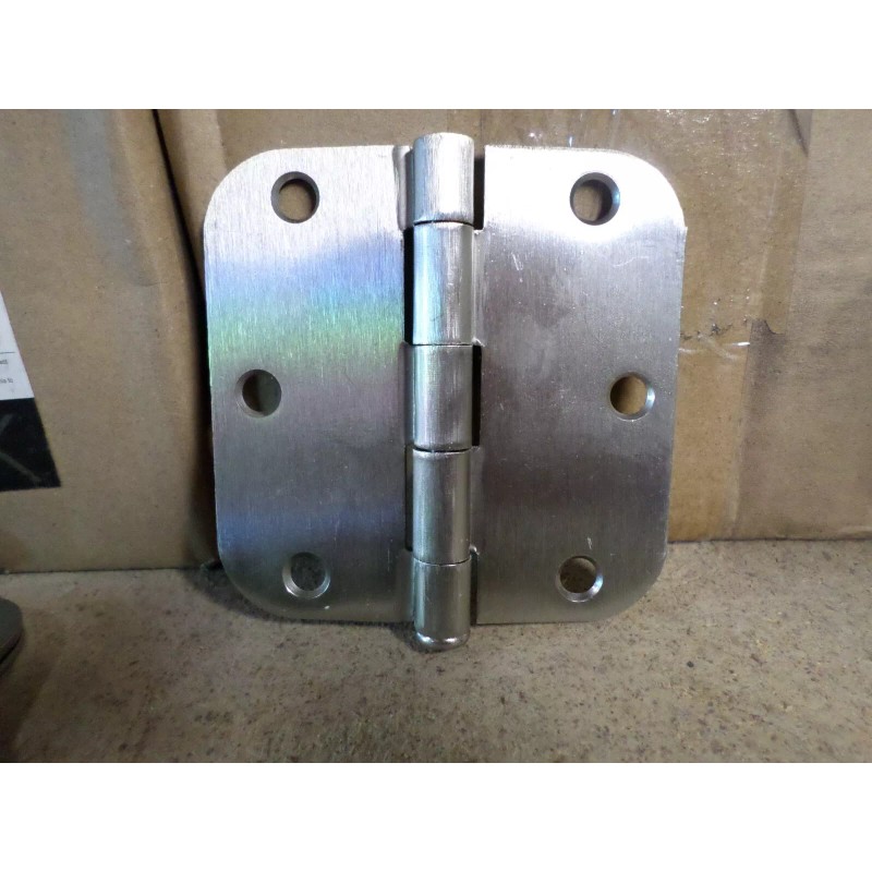 Evermark Satin Nickel 3.5" X 3.5" with 5/8" Radius Door