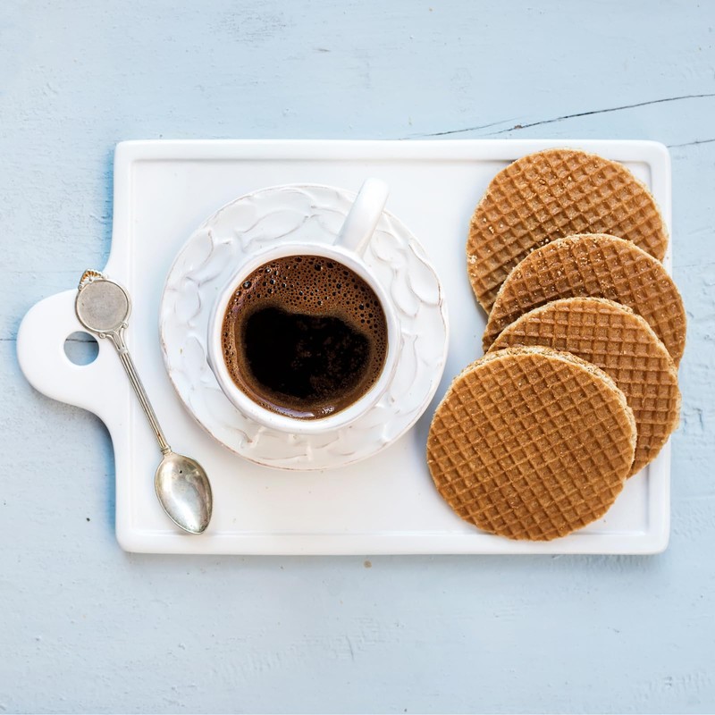 Daelmans Caramel Stroopwafels 8 Pack - Dutch Delight: Irresistibly Sweet