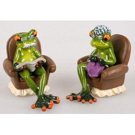 Formano Frog Grandma and Grandpa in Chair