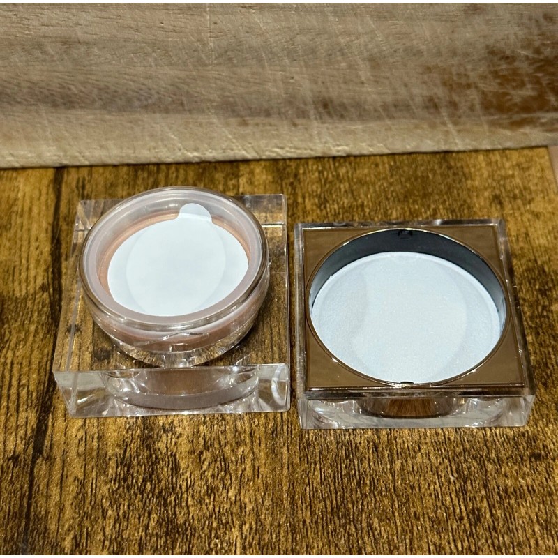 BECCA~Chrissy Confitería Brillo Polvo Suelto Iluminador Canela Azúcar~0.14oz
