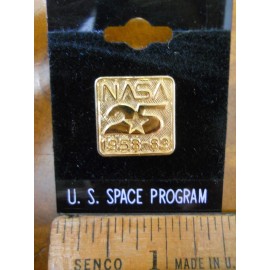 NASA 25TH ANNIVERSARY (1958-1983) TIE TACK OR PIN (NEW ON CARD)