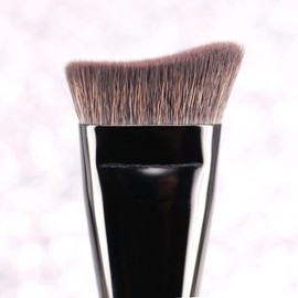 Vela.Yue Cosmetic Brush Curved Sculpting Brush Precision Foundation Brush Contour Brush