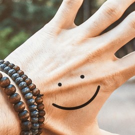 Smiley Temporalis® Tattoo, Temporalis® Tattoo, Vegan & Waterproof, Cosmetics EU Certified, Lasts 15 Days