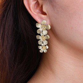Inateannal Bohemian Metal Flower Earrings Gold Large Flower Earrings Triple Floral Drop Earrings Long Flower Dangle Earrings Statement Floral Earrings Jewellery for Women, Zinc, No Gemstone