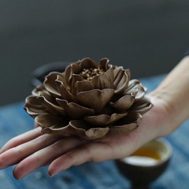 moyi innova Handmade Lotus Ceramic Incense Burner Incense Holder Incense Burner from Jingdezhen - 2-in-1 Incense Holder for Sticks & Cones, Yoga & Meditation Decoration