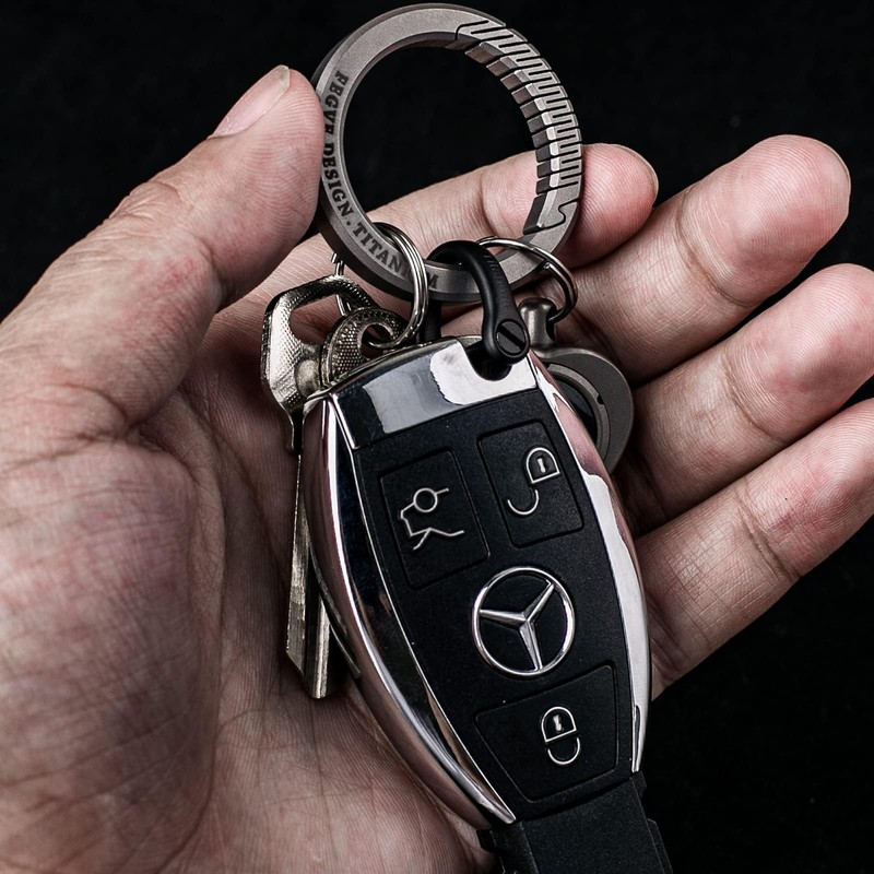 TISUR Key Ring Titanium D-Ring Key Car Motorcycle Keychain Cute