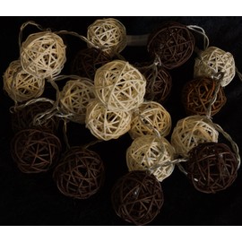 GURU SHOP Rattan Ball LED Kugel Lampion Lichterkette - Braun/weiß, 7x7x350 cm, Lichterketten