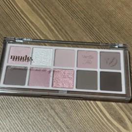Mude Shawl Moment Eyeshadow Palette 06 Vanilla Tea Latte / 뮤드 숄 모먼트 아이섀도우 팔레트 06 바닐라티라떼