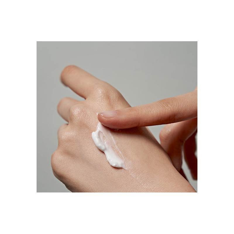 V&A Beauty Choose one of two V&A Scented Hand Creams
