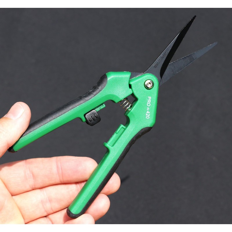 PRO 420 - Spring Loaded trimming scissors by PRO 420
