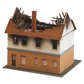FALLER Brandruine Gasthaus Zur Sonne Modellbausatz mit 114 Einzelteilen 136 x 119 x 119 mm I Modelleisenbahn Zubehör H0 I Modelleisenbahn H0 Gasthaus