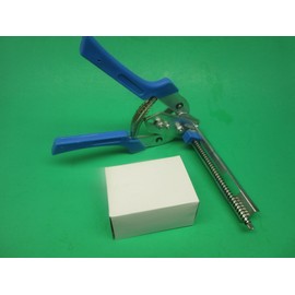 Spring loaded hog ring pliers with 600 galvanized rings for Summer Sausage casings