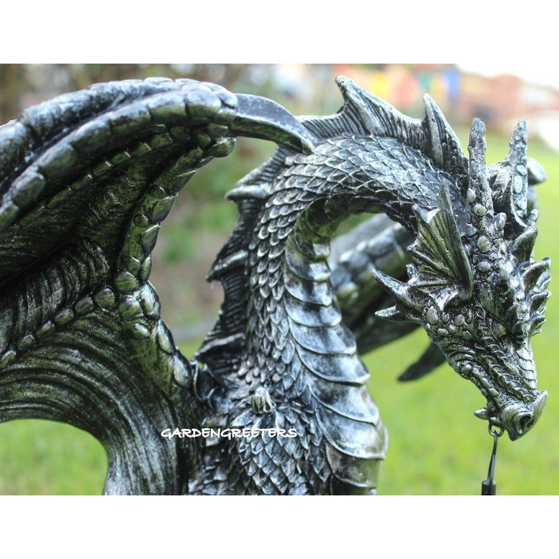 GARDENGREETERS Dragon Statue with Solar Light Lantern Figurine