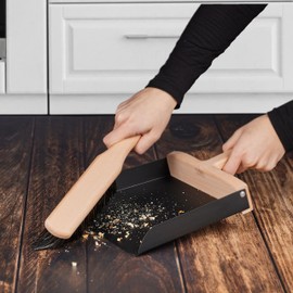 Relaxdays Dustpan Set, Set of Hand Brush & Dustpan, Household & Camping, Metal & Beech Wood, Dustpan Set, Black/Natural