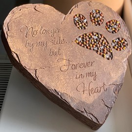 Stepping Stones Outdoor - Pet Memorial Gifts: Dog & Cat Memorials