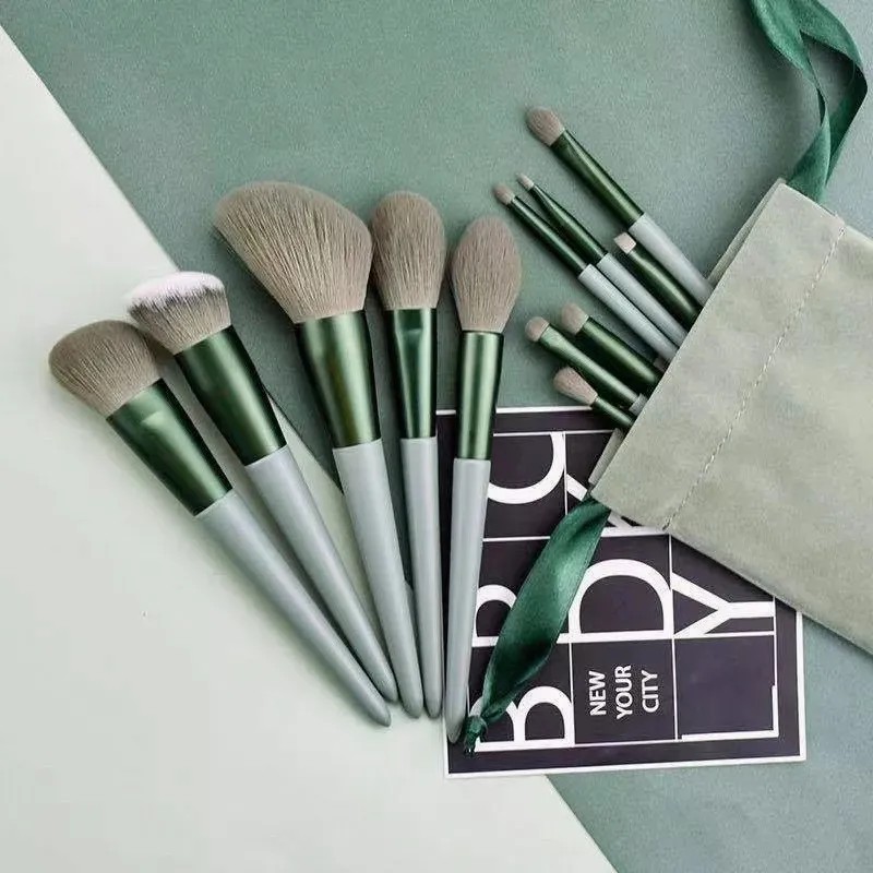 Set Brochas de maquillaje 13 piezas profesional y bolsa verde