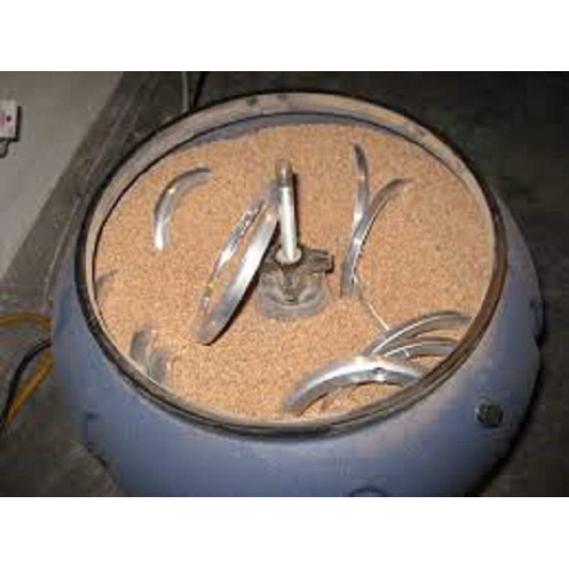 Sand Blasting Walnut Shell Tumbling Cabinet Grit Media 1-2MM 8/16