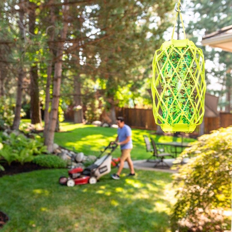 RESCUE! Wasp TrapStik — Traps Wasps, Mud Daubers & Carpenter