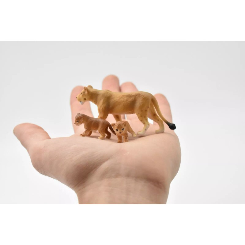 C/O Lioness with two Cubs, Museum Quality Plastic Replica Toys