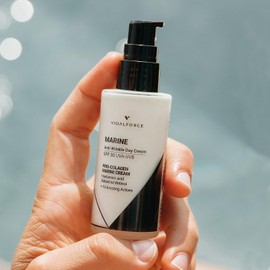 MARINE Super Fluid Anti-Falten-Creme für Damen und Herren, mit Sonnenschutz 30 LSF UVA/UVB und blaues Licht mit Meereskollagen I 3 Hyaluronsäuren niedrig, mittel und hoch I Retinol I Ceramide oder