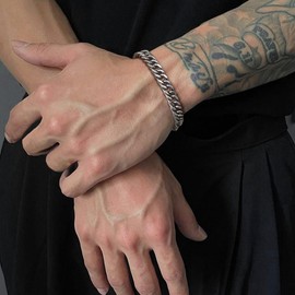 Finrezio Silver Chain Bracelet for Men Cuban Link Chain Stainless Steel Bracelet for Women Mens Bracelets Mens Bracelets Gifts for Dad Hip Pop Rapper 3/5/7/8mm Width, 7.4/8.2/9 Inch Length