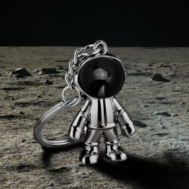 Freedale Astronaut Keychain Pendant Creative Space Robot Key Chain Keyring Alloy Astronaut Car Key Holder Gifts (Silver)