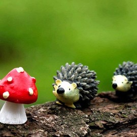 Resin Hedgehog Figures Mini Animal: 20 Pieces Lawn Micro Hedgehog Statue Fairy Garden Lawn Landscape Animal Figure Sculpture Decor 1. 8 x 2 cm