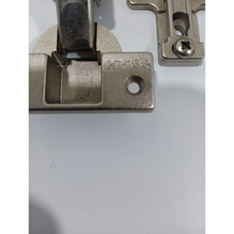 GRASS GRASS Hinge - 1006 Clip On 110° - WITH