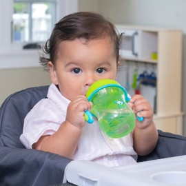 Chicco Semi-Soft Trainer with Bite-Resistant Spout and Spill-Free Lid 7oz.| Removable, Non-Slip Handles | Top-Rack Dishwasher Safe | Easy to Hold Ergonomic Indents | Green| 6+ months
