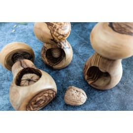 EMNA – Olivenholz Geschenk 3er-Set Nussknacker, Geschenkidee aus edlem Oliven Holz, Handgefertigt in Pilzform (ca. 10 cm) mit Schraubgewinde, Sicher, langlebig, dekorativ, Weihnachten, Geschenk-Box