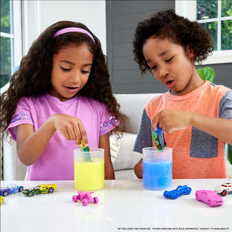 Hot Wheels Color Reveal 2 Pack of Vehicles with Surprise