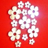 Super Cool Creations Pack of 10 Daisy Mirrors - 6cm