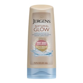 Jergens Natural Glow In-shower Moisturizer, Self Tanner, Fair to Medium Skin Tone Sunless Tanning, 7.5 Ounce Wet Skin Lotion, Locks in Hydration with Gradual, Flawless Color