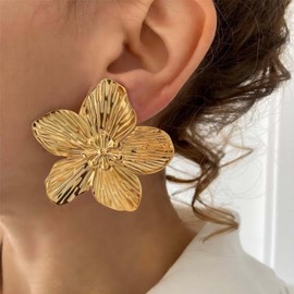Xmsrn Vintage Gold Matte Flower Stud Earrings Large Flower Earrings Statement Flower Earrings Gold Flower Exaggerated Earrings for Women