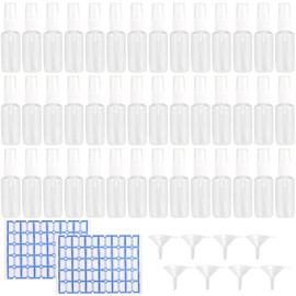 MOUYAT Transparente Sprühflaschen, 60 ml, Kunststoff, feiner Nebel, Sprühflaschen mit Trichtern und Etiketten, nachfüllbare Sprühflasche für ätherische Öle, Parfums, Blumenwasser, 50 Stück