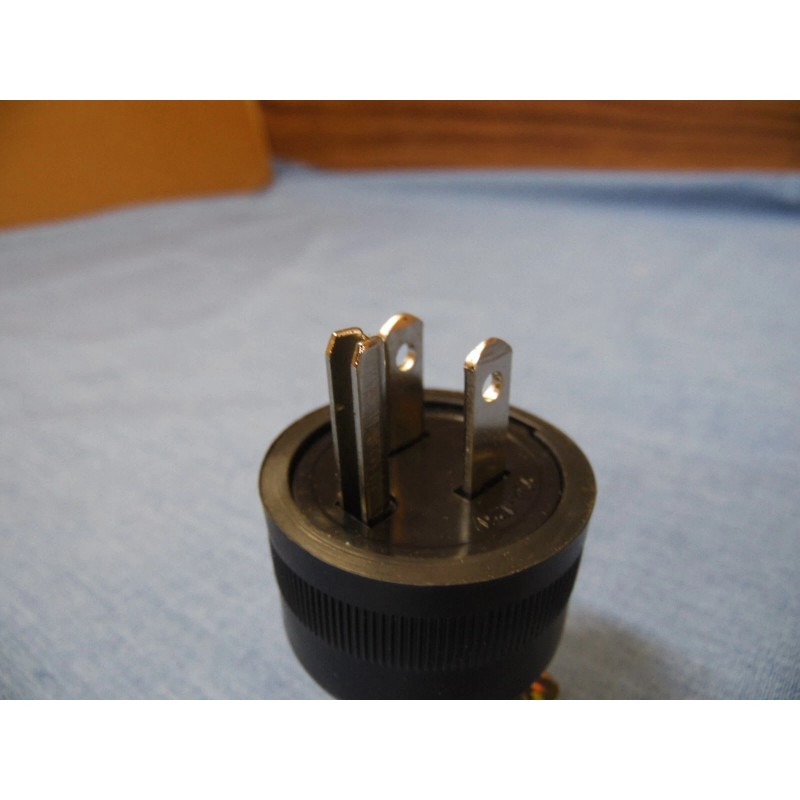 Uchen NEMA 20A 125V Straight Blade Male Replacement Plug Connector
