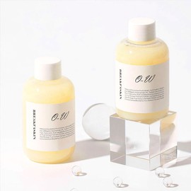Whitening + GlowIdebenone Vitamin Toner 150ml / 화이트닝+광채이데베논 비타민 토너 150ml