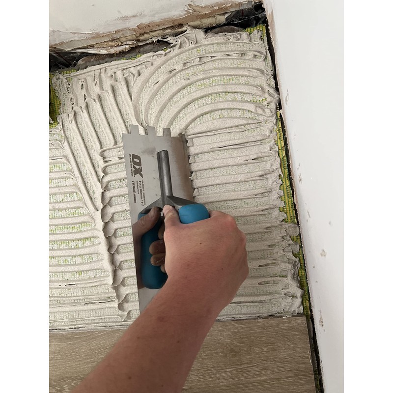 OX Trade Notched Stainless Steel Tiling Trowel - 12mm, Blue/Silver