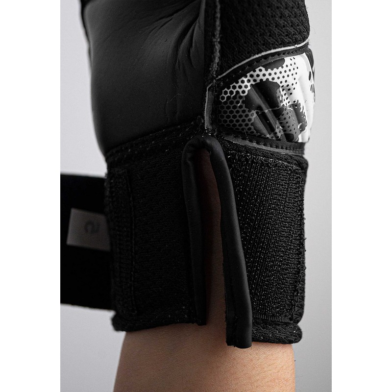 Reusch Attractive Solid Finger Support Junior Goalkeeper Gloves with Good