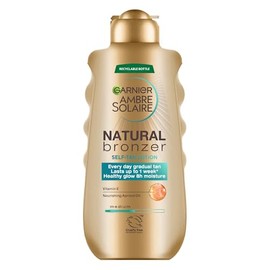 Garnier Ambre Solaire Fake Tan Natural Bronzer Easy Self Tan Lotion, Natural & Streak Free Fake Tan, Hydrates & Nourishes Skin with Apricot Oil & Vitamin E, Lasts Up to 1 week, Vegan Formula, 175ml