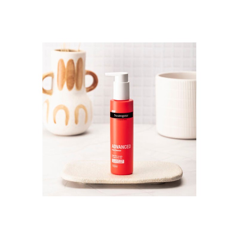 Neutrogena Advanced Acne Cleanser 150ml