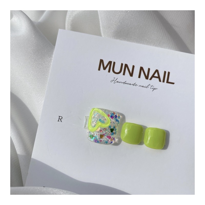 MunNail Neon Heart Pedi Tip - No. 8 / MunNail