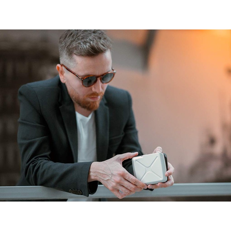 Ögon CW-Silver Pocket Size Vault Code Wallet Anodized Aluminium Silver