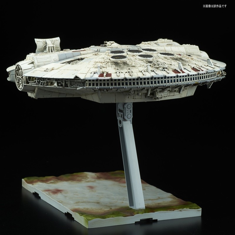 Star Wars: The Last Jedi Millennium Falcon 1/144 Scale Plastic