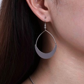 Aneneiceera Vintage Hollow Oval Earrings Gold Oval Earrings Geometric Circle Earrings Filigree Drop Earrings Jewellery for Women and Girls (Gold), Zinc